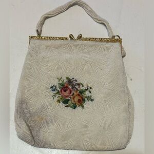 Floral White vintage Beaded Handbag